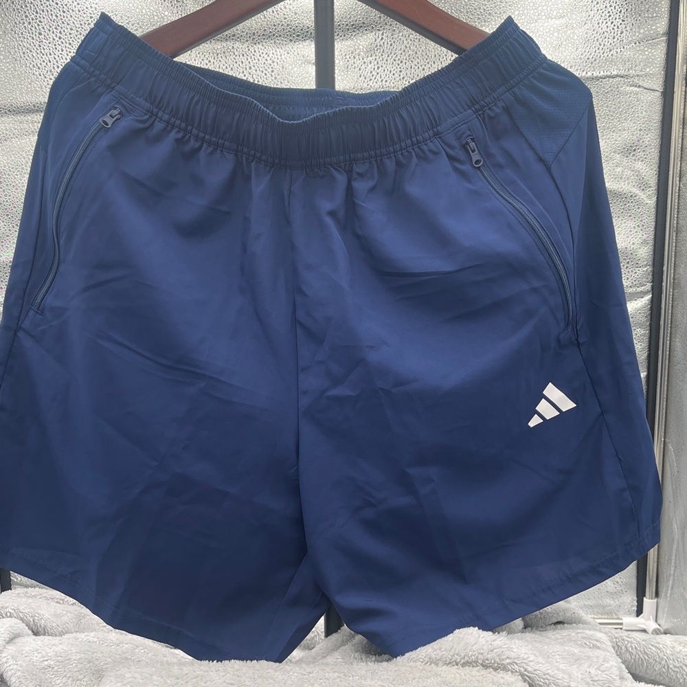 Adidas Men's Navy Athletic Shorts 7” size L